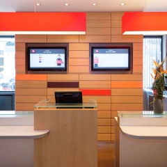 Отель Ibis Genève Centre Gare Швейцария, Женева - 1 отзыв об отеле, цены и фото номеров - забронировать отель Ibis Genève Centre Gare онлайн интерьер отеля