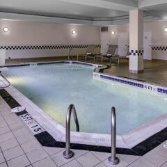 Holiday Inn Express Hotel & Suites Pittsburgh-South Side бассейн