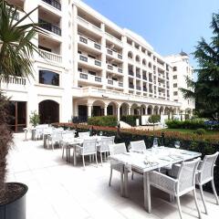 Отель Primoretz Grand Hotel & SPA Болгария, Бургас - 3 отзыва об отеле, цены и фото номеров - забронировать отель Primoretz Grand Hotel & SPA онлайн питание фото 3