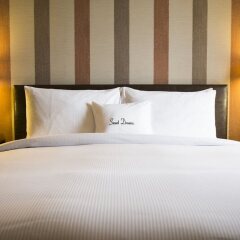 Отель Doubletree By Hilton Sukhumvit Бангкок комната для гостей фото 5