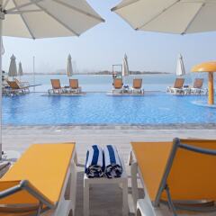 Отель C Central Resort the Palm ОАЭ, Дубай - отзывы, цены и фото номеров - забронировать отель C Central Resort the Palm онлайн бассейн
