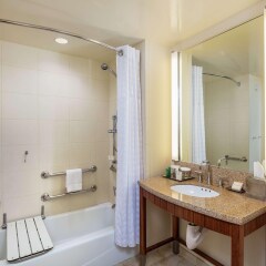 Отель Hilton San Diego Bayfront ванная