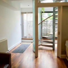 Отель Stylish 1 Bedroom Edinburgh Mews House Великобритания, Эдинбург - отзывы, цены и фото номеров - забронировать отель Stylish 1 Bedroom Edinburgh Mews House онлайн комната для гостей