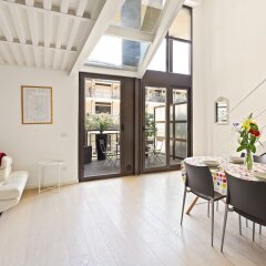 Отель Elegant Loft with balcony Италия, Милан - отзывы, цены и фото номеров - забронировать отель Elegant Loft with balcony онлайн комната для гостей