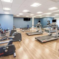 Отель Holiday Inn Express & Suites Indianapolis NE - Noblesville фитнесс-зал фото 2