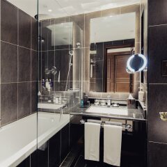 Отель Dukes Dubai, a Royal Hideaway Hotel ОАЭ, Дубай - - забронировать отель Dukes Dubai, a Royal Hideaway Hotel, цены и фото номеров ванная