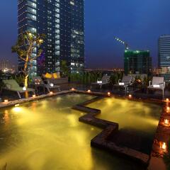 Silverland Sakyo Hotel & Spa бассейн
