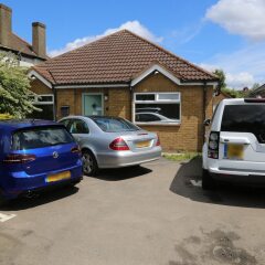 Апартаменты Heathrow LHR Apartments парковка