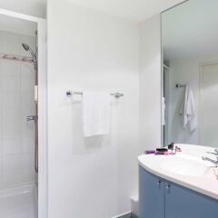 Отель Aparthotel Adagio access Rennes Centre ванная фото 2