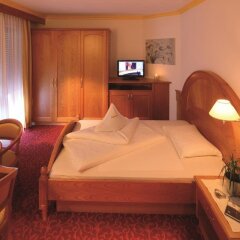 Hotel Sonnenburg Меран комната для гостей