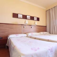 Отель Prestige Victoria Hotel Испания, Курорт Росес - 1 отзыв об отеле, цены и фото номеров - забронировать отель Prestige Victoria Hotel онлайн комната для гостей фото 3