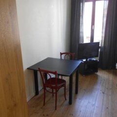 Отель B&B Because the Night детские мероприятия