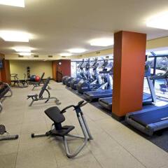 Отель Hilton Orange County/Costa Mesa фитнесс-зал фото 2