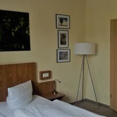 Hotel Zur Altenburg сейф в номере