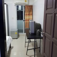 Отель Airportlink Lardkrabang Mansion Бангкок комната для гостей фото 5