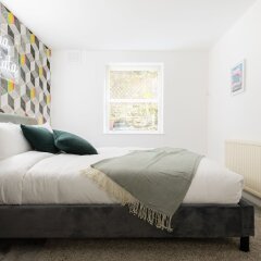 Отель The Kensington Grove - Stylish 2bdr Flat With Private Patio Лондон детские мероприятия фото 2