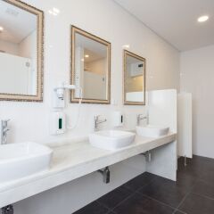 Отель Be Lisbon Hostel Португалия, Лиссабон - отзывы, цены и фото номеров - забронировать отель Be Lisbon Hostel онлайн ванная фото 2