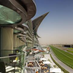 The Meydan Hotel бассейн
