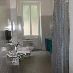 Отель Ostello Verbania Италия, Вербания - отзывы, цены и фото номеров - забронировать отель Ostello Verbania онлайн ванная фото 2