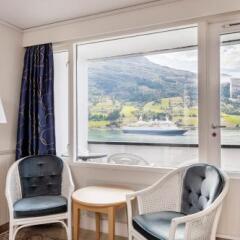 Отель Olden Fjordhotel удобства в номере