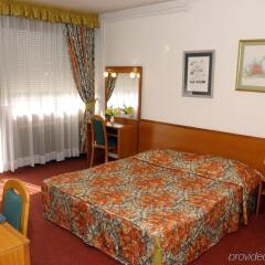 Hotel i in Zagreb, Croatia from 99$, photos, reviews - zenhotels.com guestroom photo 2