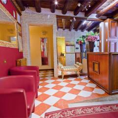 Hotel Henry интерьер отеля