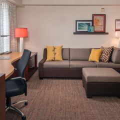 Отель Residence Inn Frederick комната для гостей фото 5