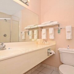 Отель Best Western Joliet Inn & Suites ванная