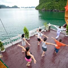 Отель Phoenix Luxury Cruise Halong фитнесс-зал