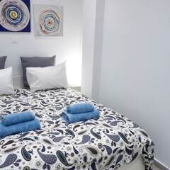 Отель Modern & Central Apt in Athens комната для гостей фото 3