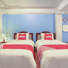 Отель Baan Phraeng Poshtel Bangkok Бангкок