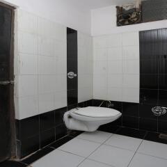 OYO 12914 Hotel Jagdish ванная