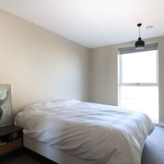 Апартаменты 1 Bedroom Apartment With Balcony in Greenwich комната для гостей фото 2