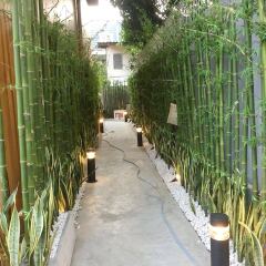 Отель The M Pool Villas Bangkok - Bts Ekkamai Бангкок фото 21