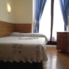 Отель Hostal Aresol комната для гостей фото 2