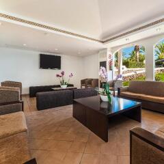 Отель Globales Cala´n Blanes интерьер отеля фото 3