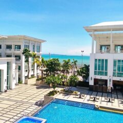 Отель D Varee Jomtien Beach Таиланд, Паттайя - 5 отзывов об отеле, цены и фото номеров - забронировать отель D Varee Jomtien Beach онлайн бассейн фото 3