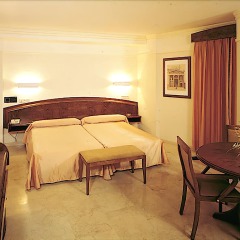 Europa Hotel комната для гостей