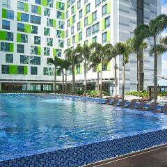 Holiday Inn Hotel And Suites Saigon Airport бассейн