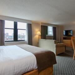 Отель BEST WESTERN PLUS Carlton Plaza Hotel Канада, Виктория - отзывы, цены и фото номеров - забронировать отель BEST WESTERN PLUS Carlton Plaza Hotel онлайн комната для гостей фото 2
