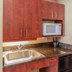 Отель Comfort Inn and Suites Resort Cocoa Beach США, Какао-Бич - отзывы, цены и фото номеров - забронировать отель Comfort Inn and Suites Resort Cocoa Beach онлайн в номере