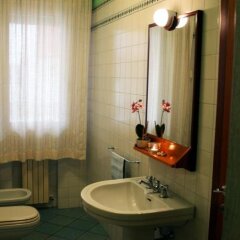 Отель Residence Villa Chiara Италия, Риччоне - отзывы, цены и фото номеров - забронировать отель Residence Villa Chiara онлайн ванная фото 2