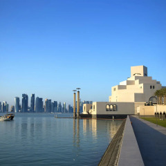 Strato Hotel by Warwick фото 3