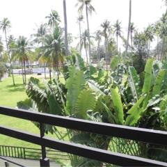 Отель The Kris Resort Condotel at Bagtao Beach пляж Банг-Тао