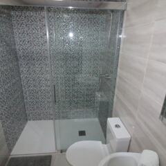 Отель Penthouse Apartment Secreto de la Zenia Испания, Ориуэла - отзывы, цены и фото номеров - забронировать отель Penthouse Apartment Secreto de la Zenia онлайн ванная фото 2