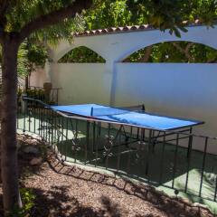 Hotel Comarruga Platja бассейн