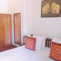 Отель Pangkham Lodge комната для гостей