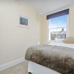 Апартаменты Modern 2 Bedroom Apartment On The Doorstep Of Queens Park комната для гостей