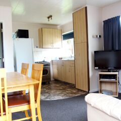 Отель Whanganui River Top 10 Holiday Park в номере фото 2