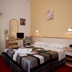 Отель Silvie Rose Италия, Чезенатико - 1 отзыв об отеле, цены и фото номеров - забронировать отель Silvie Rose онлайн комната для гостей